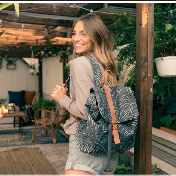 NEW Lu & Elle The Paradise Palm Backpack - Picture 2 of 2